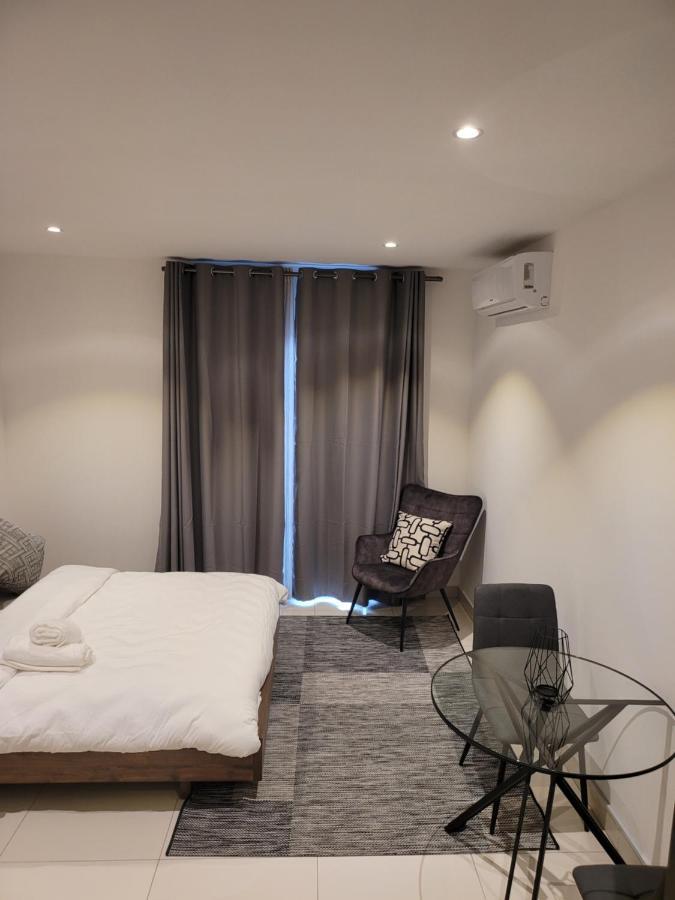 Rt Properties @ The Lennox Airport Residential อักกรา ภายนอก รูปภาพ