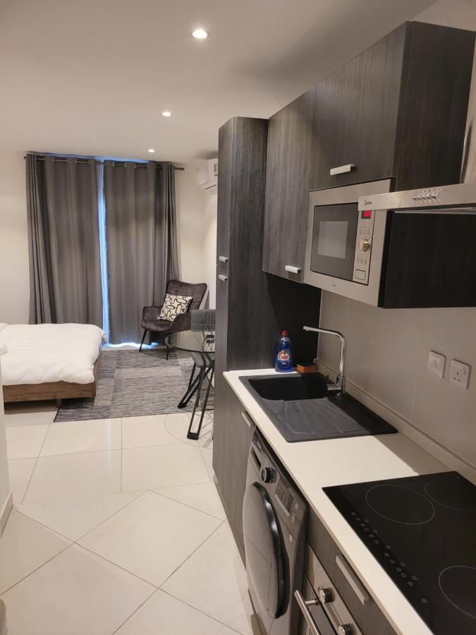 Rt Properties @ The Lennox Airport Residential อักกรา ภายนอก รูปภาพ