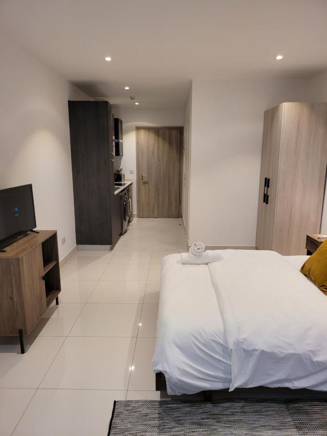 Rt Properties @ The Lennox Airport Residential อักกรา ภายนอก รูปภาพ